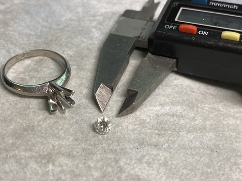 旧枠から外したダイヤモンド