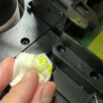 3Dプリンタのメンテナンス作業の様子