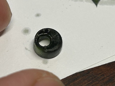 サポート材を外し綺麗に整えられたペンダントの樹脂モデル