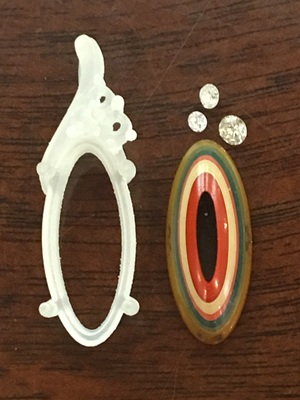 堆朱と試作枠とダイヤを正面から並べた製作途中写真