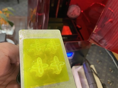 造形された樹脂モデル