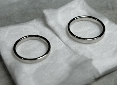 完成した結婚指輪裏側