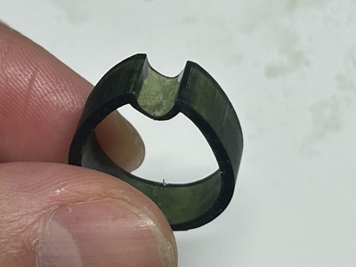 サポート材を取り除いた後の樹脂製リング原型。